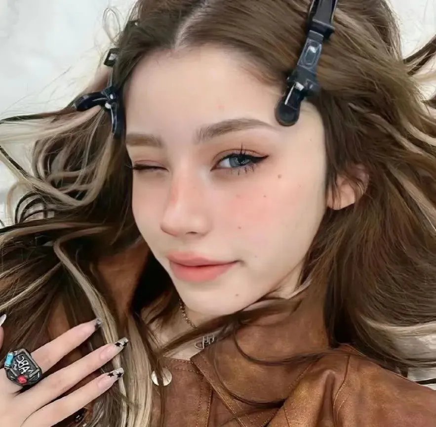 女儿死后，我陷入了时间循环